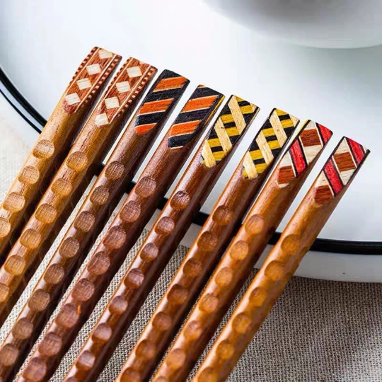 Gohobi – 5 par japanske spisepinner av tre Cone