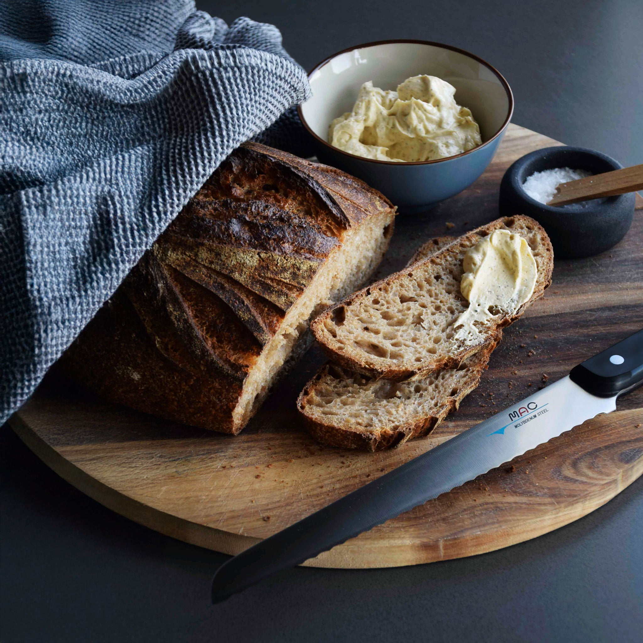 MAC Chef Brødkniv 22 cm