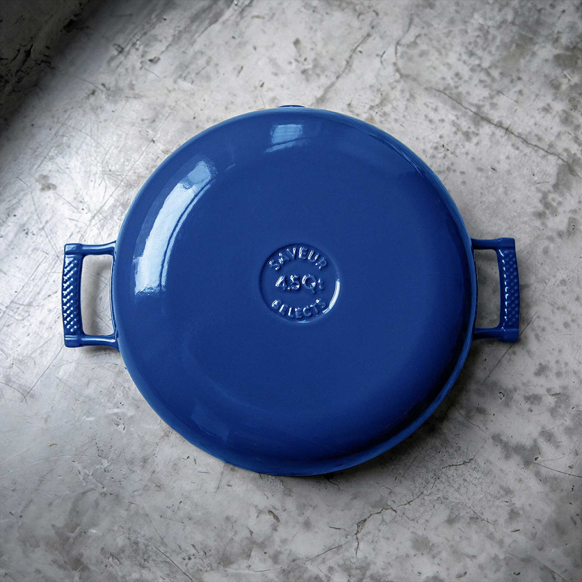 Saveur Selects Voyage Støpejern Lav Gryte - Ø30 cm - Klassisk Blå