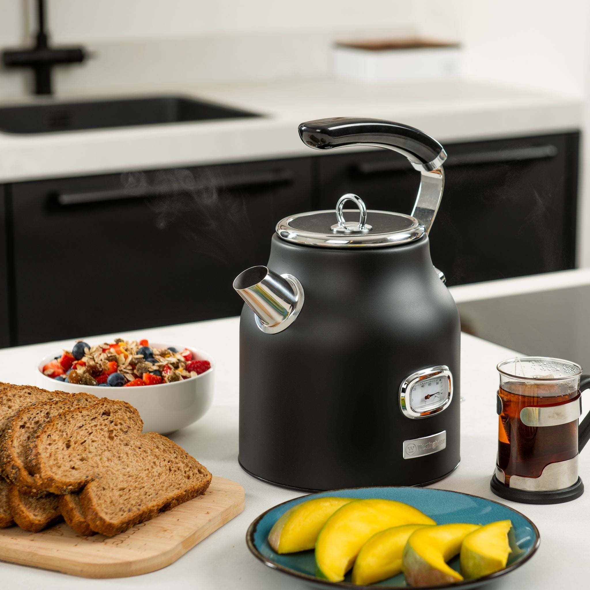 Westinghouse Retro Vannkoker - 1,7 L - Svart