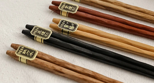 Gohobi – 5 par japanske spisepinner av tre Cone